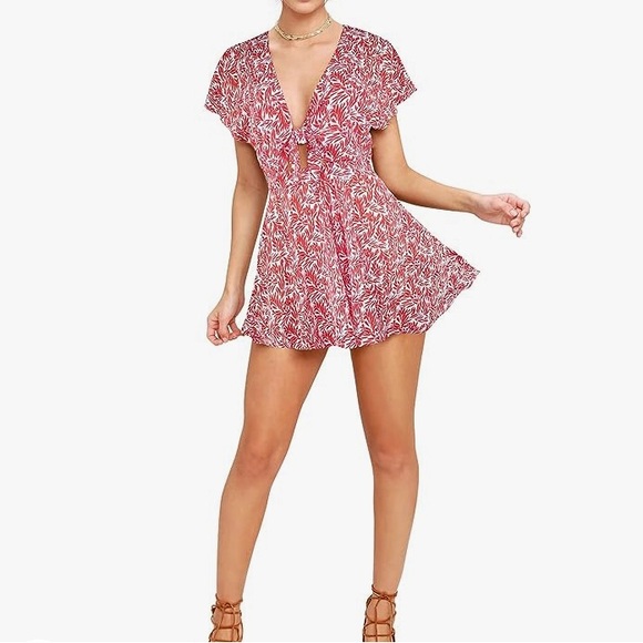 🎸✨BNWT TIE IN FRONT ROMPER!✨🎸✨SEXY AND SPICY✨🎸✨V-NECK✨🎸✨S, M, L AND XL✨🎸✨ - Picture 5 of 6